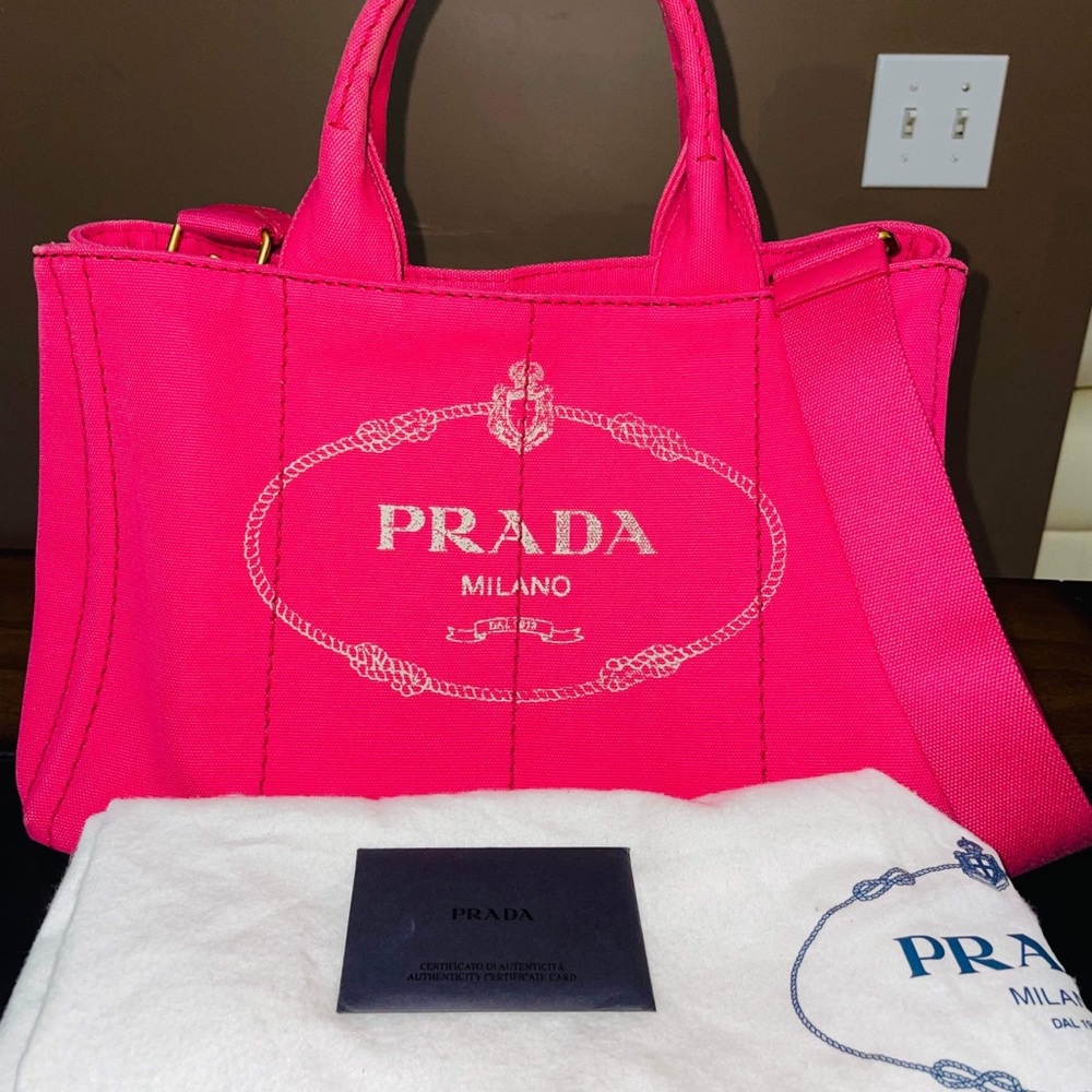 Prada Canapa - Picture 1 of 3